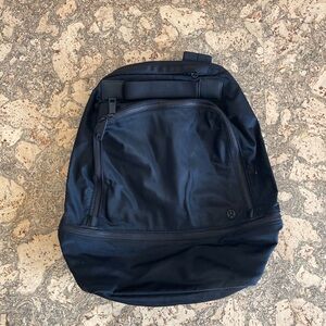 LULULEMON City Adventurer Backpack 20L in Black